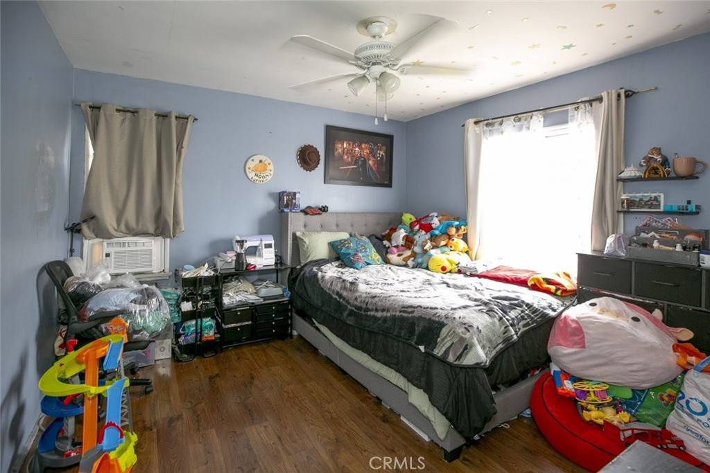 Sun Valley, CA 91352,7347 Bakman AVE