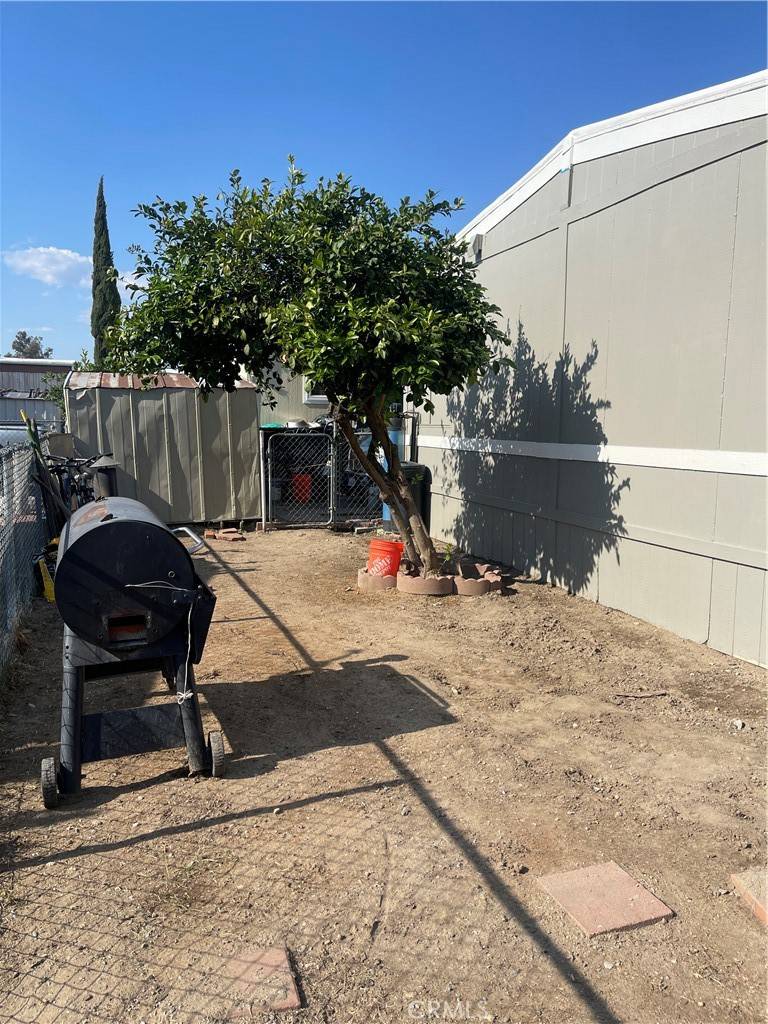 Rialto, CA 92376,250 N Linden AVE #312