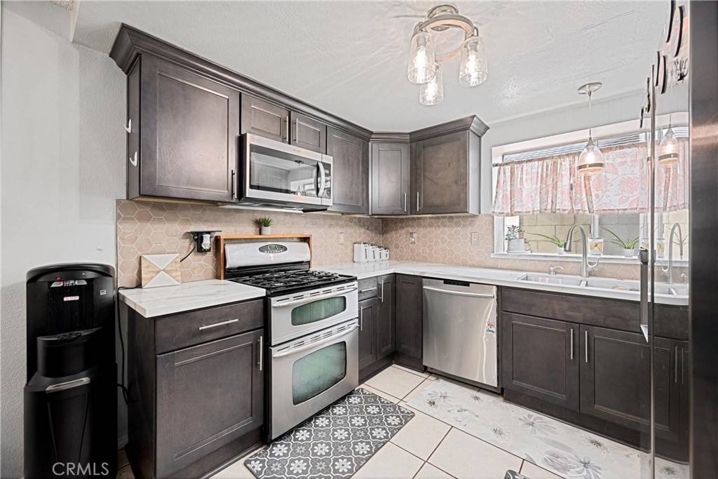 Rialto, CA 92376,875 S Rexford ST