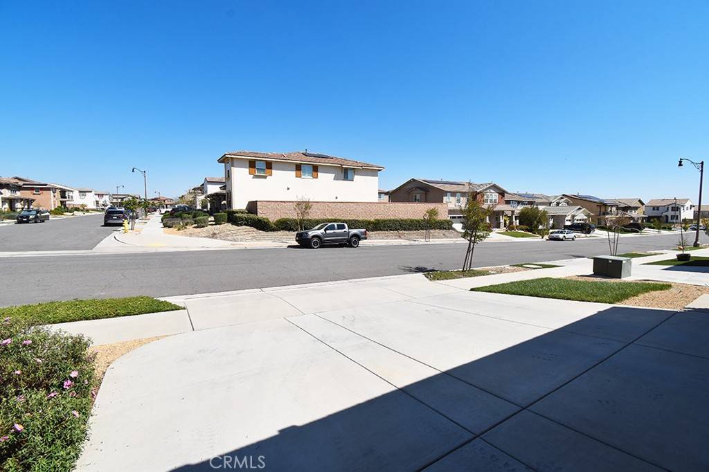 Fontana, CA 92336,4978 Bushberry AVE