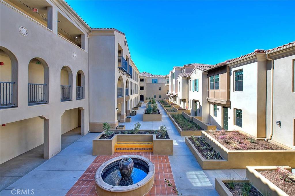 Claremont, CA 91711,501 W Foothill BLVD #203