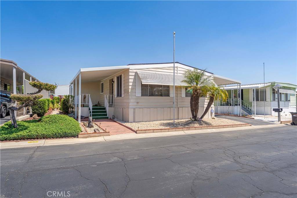 La Verne, CA 91750,4095 Fruit #608