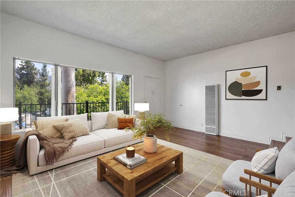 La Verne, CA 91750,4535 Ramona AVE #14