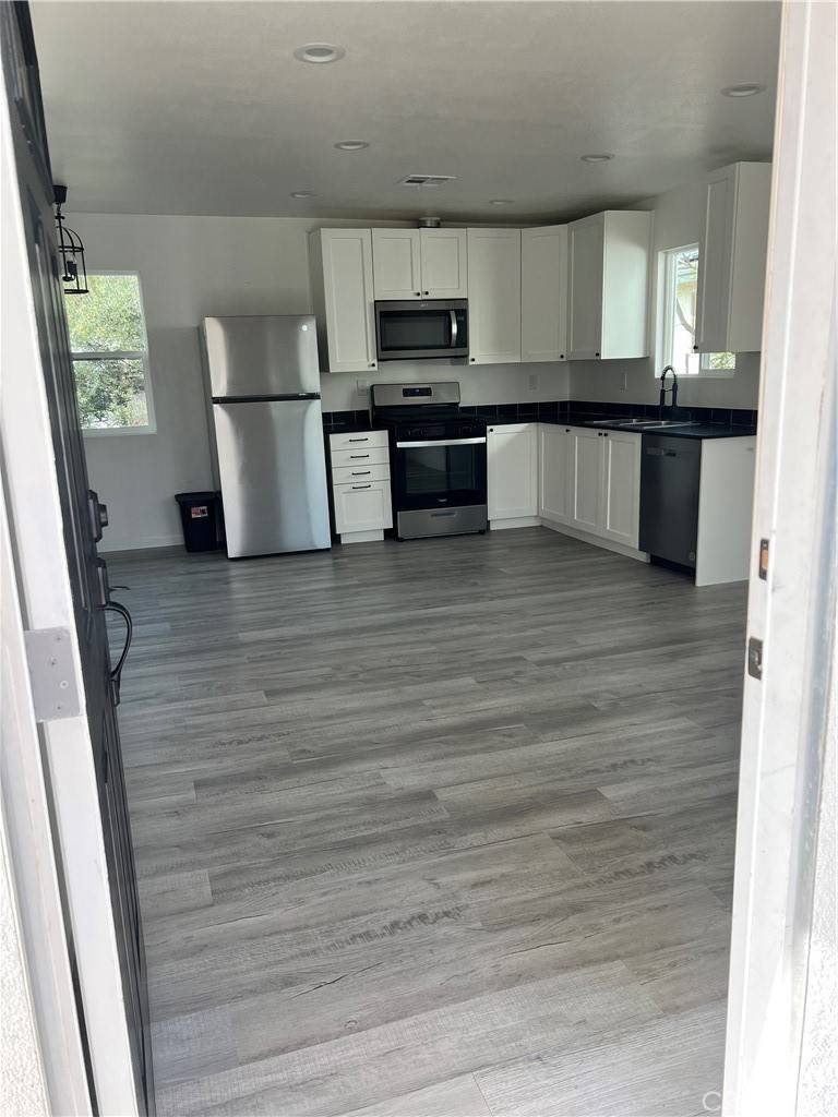 Yucaipa, CA 92399,12690 7th