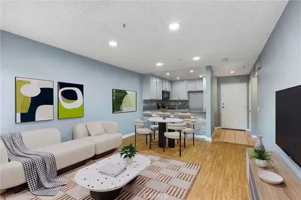 450 E 4th ST #127,  Santa Ana,  CA 92701