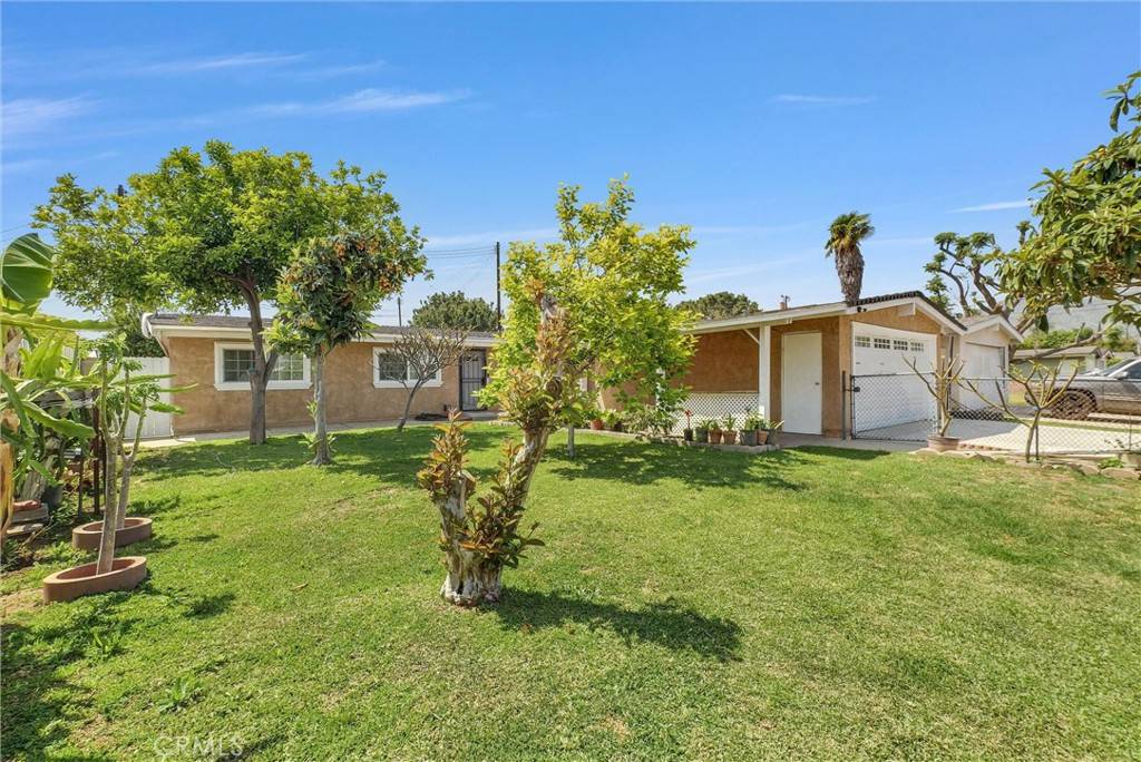 6109 N Traymore AVE, Azusa, CA 91702