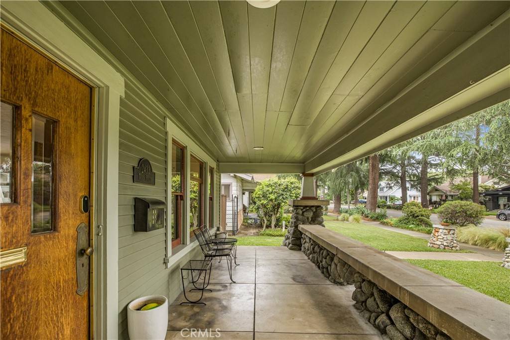 La Verne, CA 91750,2433 3rd ST