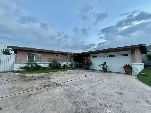 527 E King ST, Rialto, CA 92376