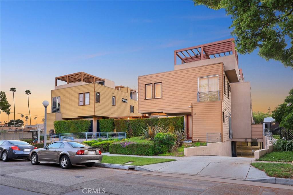 Pasadena, CA 91107,53 N Oak AVE #5