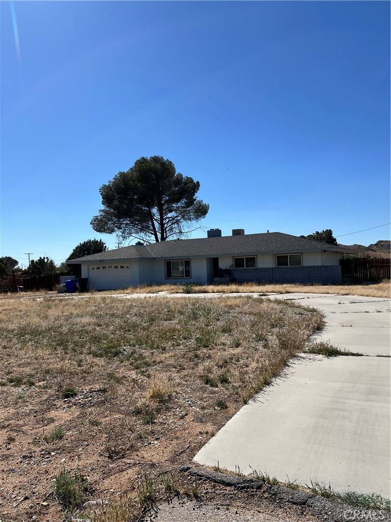 14376 Flathead RD, Apple Valley, CA 92307