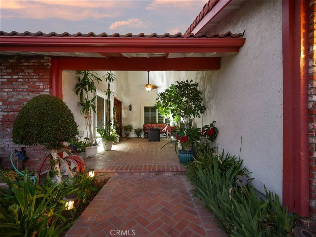 Rancho Cucamonga, CA 91737,5338 Falling Tree LN