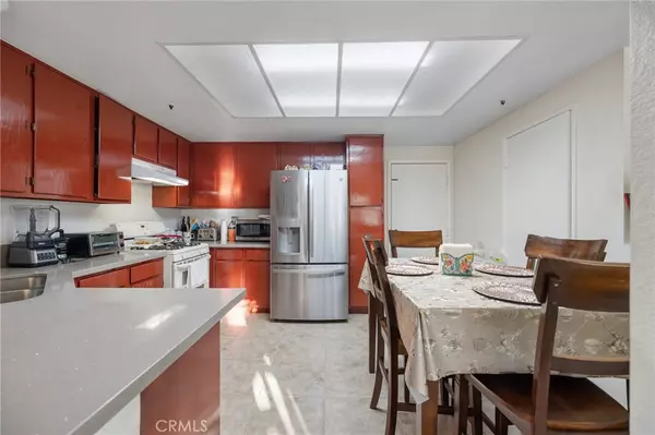 Fontana, CA 92337,12018 Cherrywood DR