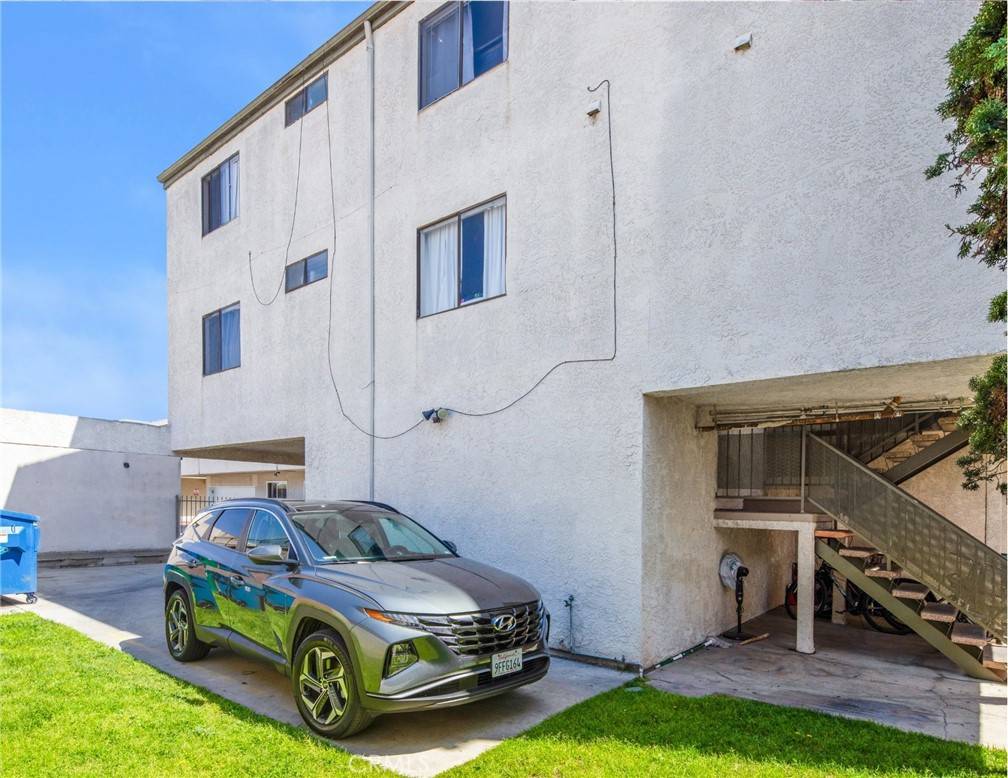 Hawthorne, CA 90250,11943 Grevillea AVE