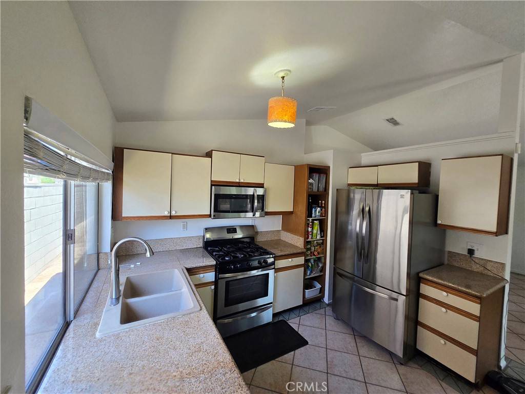 Moreno Valley, CA 92553,13241 Oak Dell ST