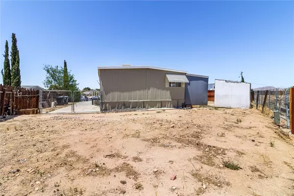 Victorville, CA 92395,16782 Pebble Beach CT