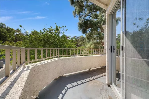 Corona, CA 92879,1980 Las Colinas CIR #301