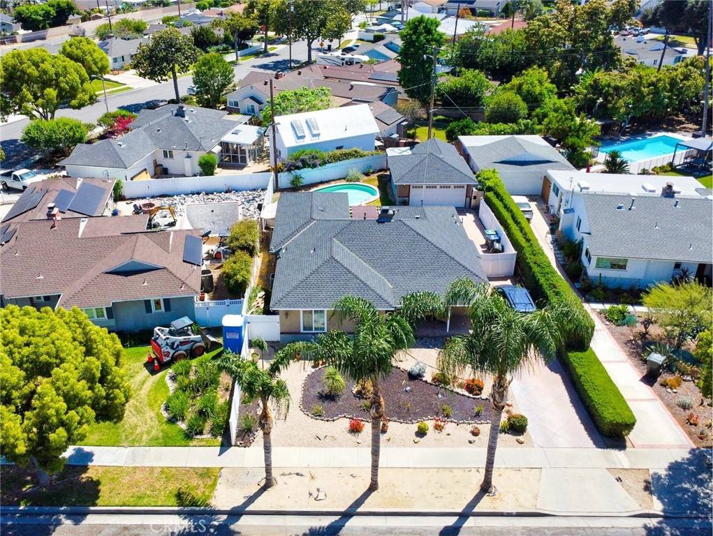 Fullerton, CA 92831,905 Oakdale AVE