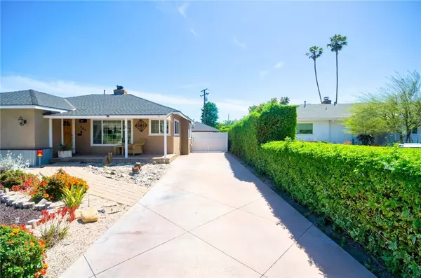 Fullerton, CA 92831,905 Oakdale AVE