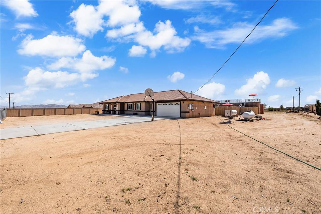 Apple Valley, CA 92308,10779 Mills RD