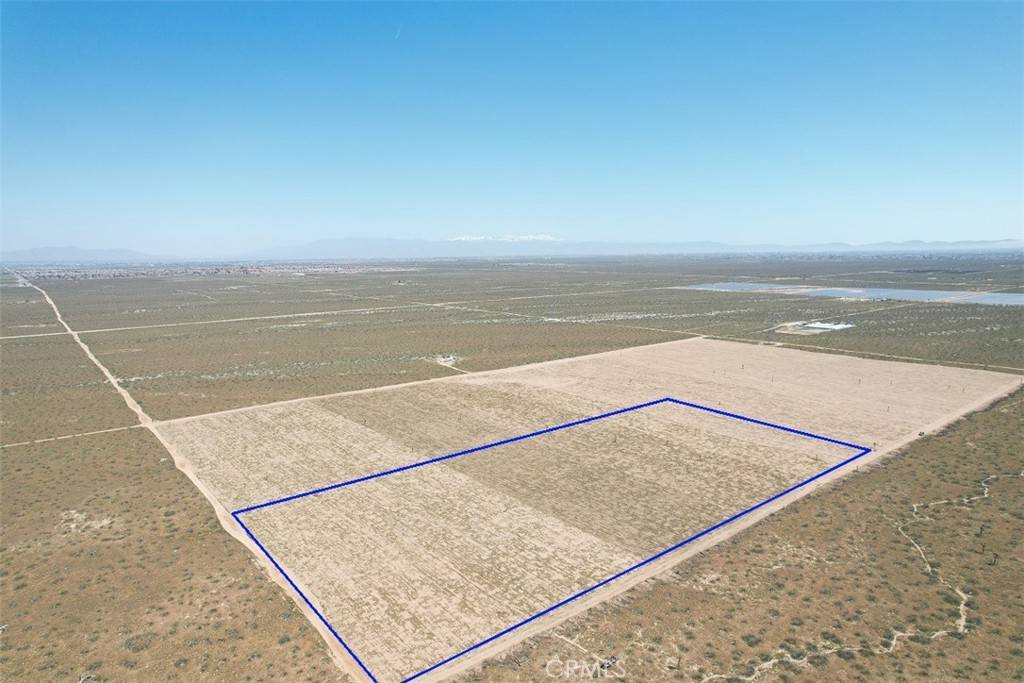 6 Mojave Dr., Adelanto, CA 92301