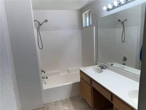 Lake Elsinore, CA 92530,29324 Gateway DR