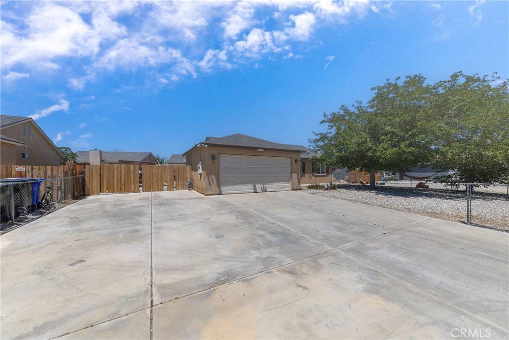 Adelanto, CA 92301,10462 Kemper AVE