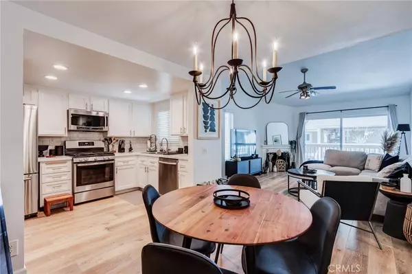 Yorba Linda, CA 92887,23502 Cambridge RD #306