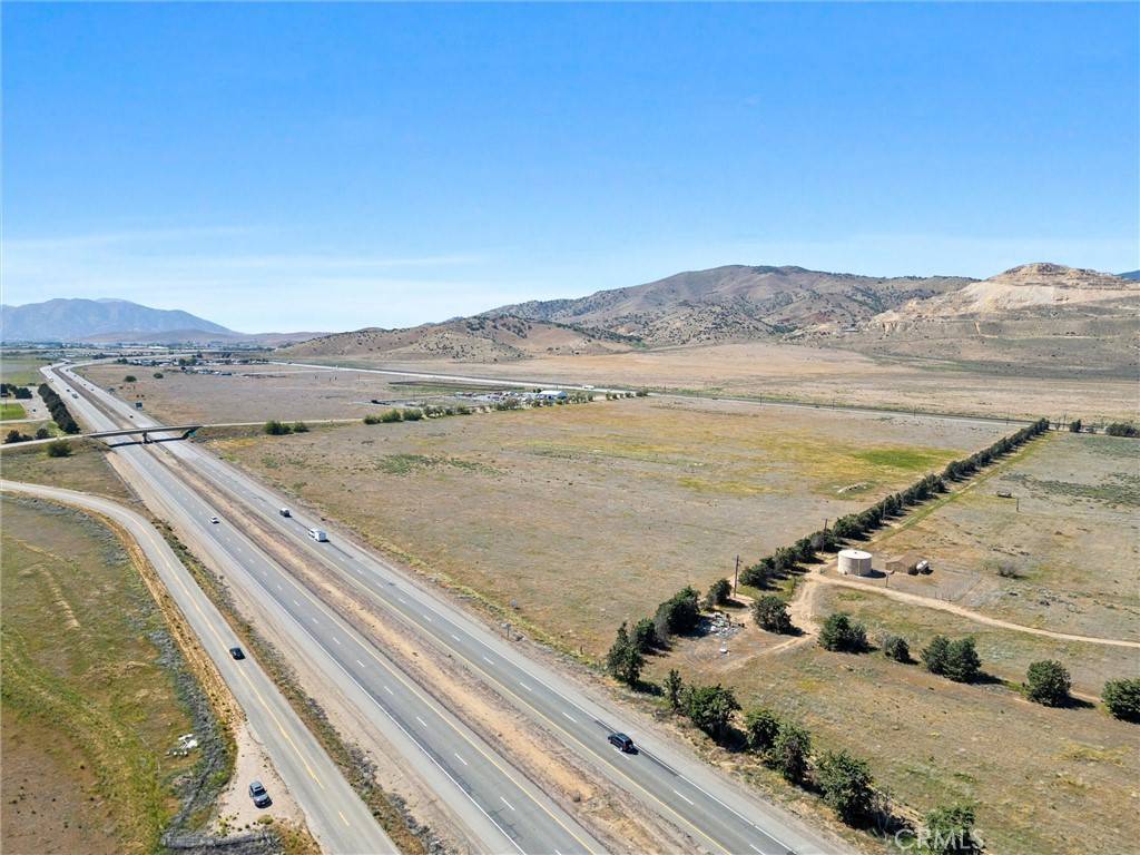 Tehachapi, CA 93561,40 Stiekman ST