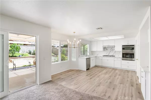 Saugus, CA 91350,21965 Jeffers LN