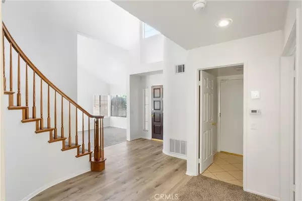 Saugus, CA 91350,21965 Jeffers LN