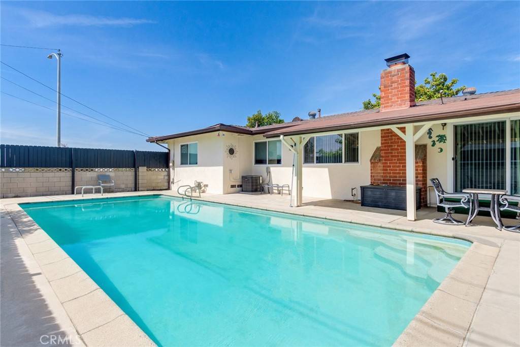 Azusa, CA 91702,1242 N Dalton AVE