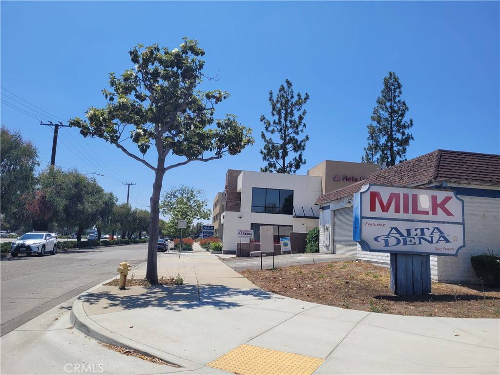 Upland, CA 91786,1385 W Foothill BLVD