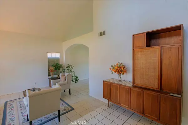 Fontana, CA 92336,13674 Bennington CT