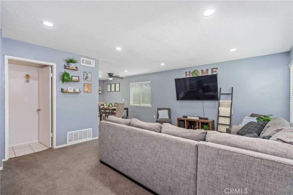 Jurupa Valley, CA 92509,6858 John Dr