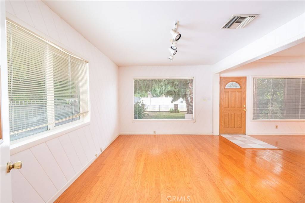 Chatsworth, CA 91311,22226 Devonshire ST