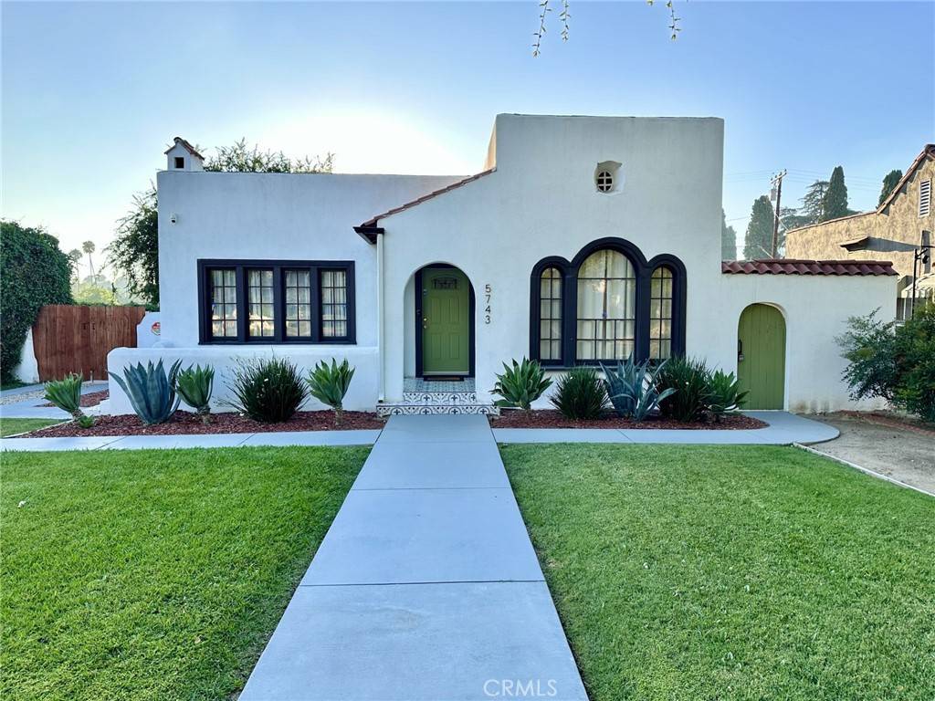 5743 Magnolia AVE, Riverside, CA 92506