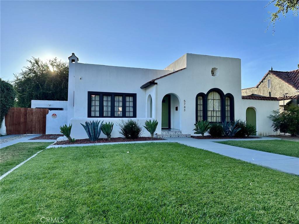 Riverside, CA 92506,5743 Magnolia AVE