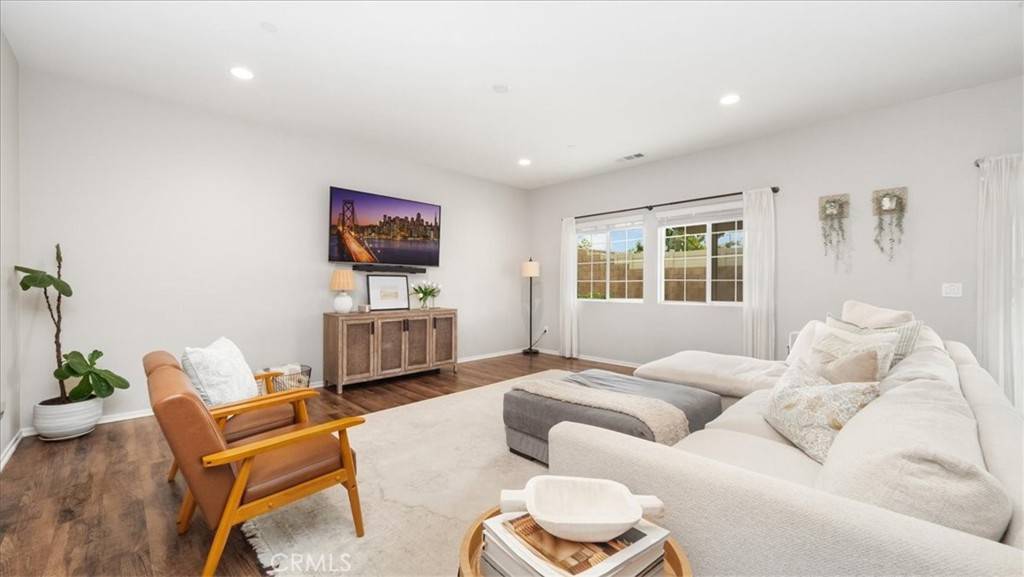 Ontario, CA 91761,3805 S Manitoba PL