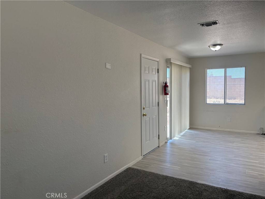 Apple Valley, CA 92308,13508 Mohawk RD
