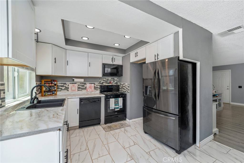 Moreno Valley, CA 92557,12241 Carnation #B
