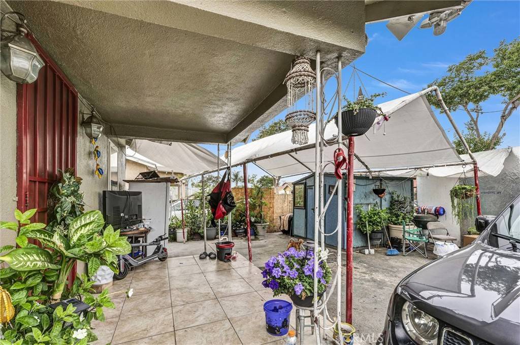 East Los Angeles, CA 90022,1020 S Mcbride AVE