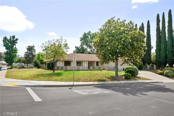 Riverside, CA 92506,2380 Peppertree LN