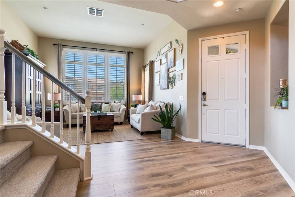 Fontana, CA 92336,4765 Falconview CT