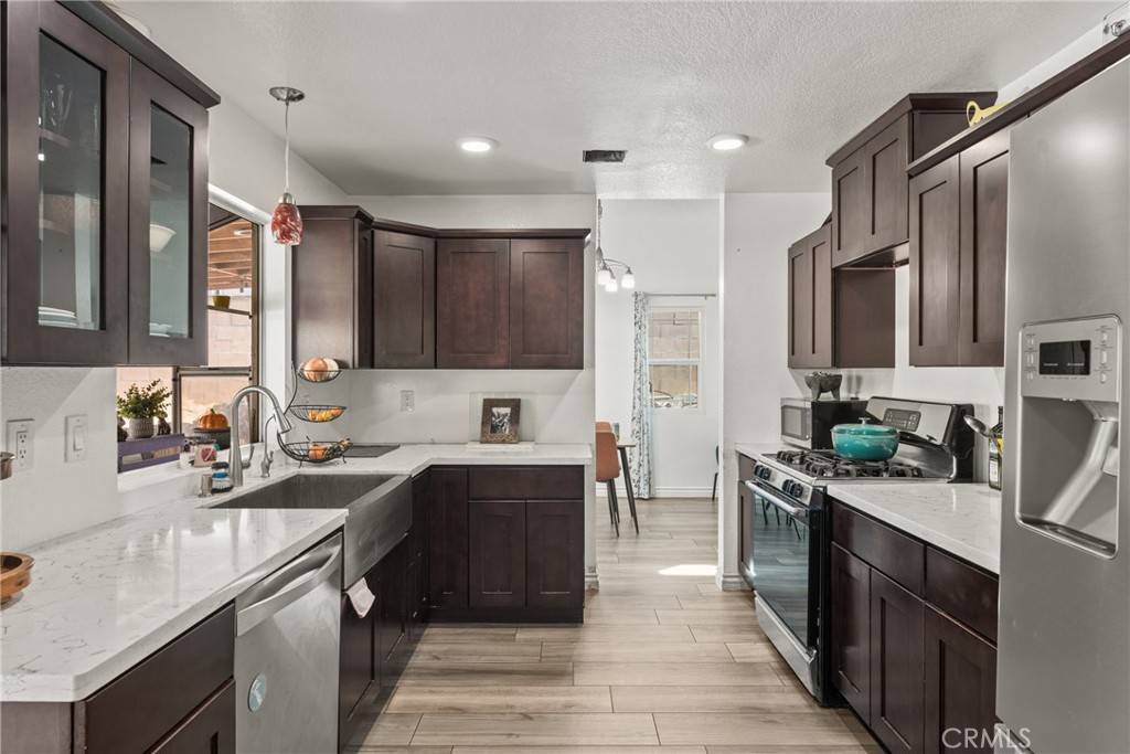 Fontana, CA 92337,12063 Ocotillo DR