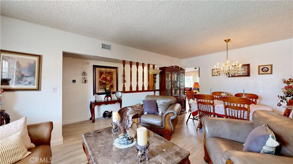 Hawthorne, CA 90250,13424 Washington AVE