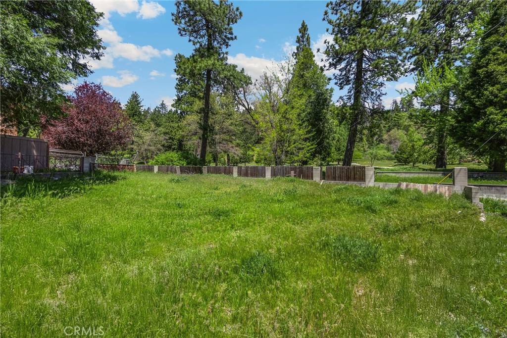 Crestline, CA 92325,22632 Seeley DR