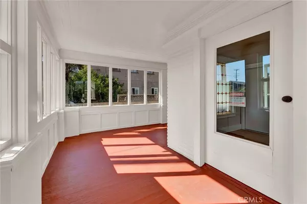 Los Angeles, CA 90042,227 N Avenue 57