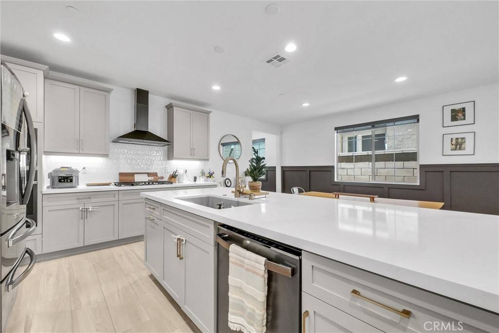 5321 Prato LN, Fontana, CA 92336
