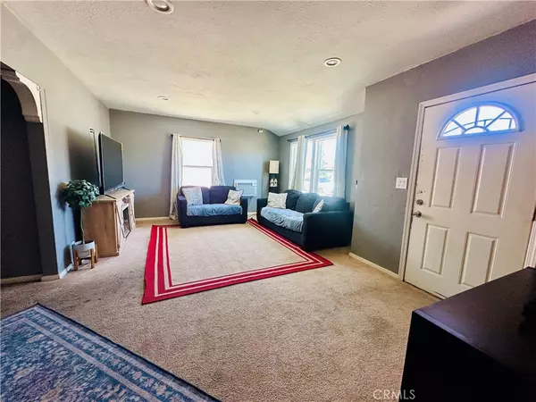 Fontana, CA 92335,8580 Mango AVE