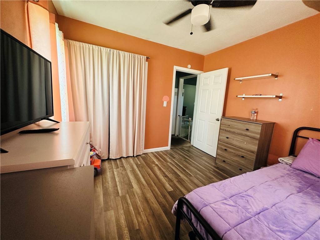 Fontana, CA 92335,8580 Mango AVE